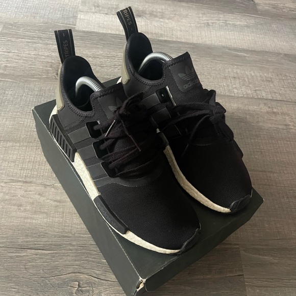 ADIDAS NMD - Picture 1 of 4